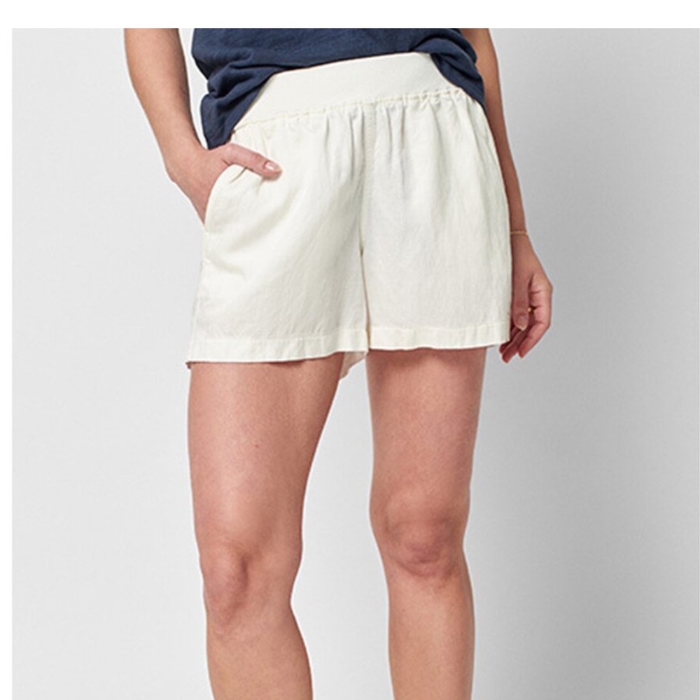 Faherty White Airlie Day Shorts